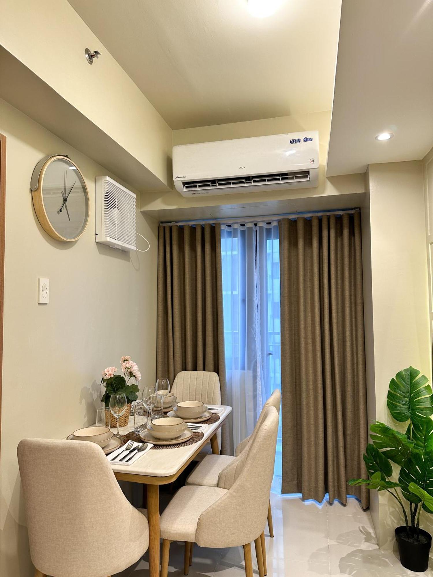 Cozy And Aesthetic At Shore 3 In Moa, Pasay