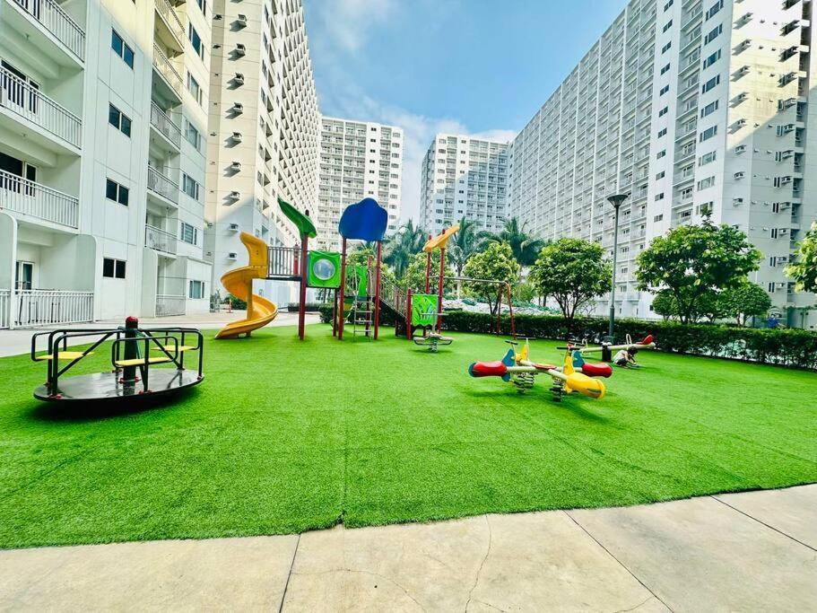Lavish Loft At Shore 1 * Manila
