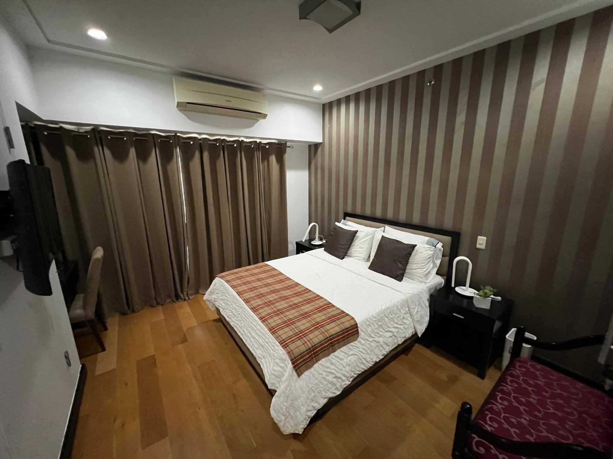 2 Bedroom Greenbelt - Longterm Only Apartment Manila