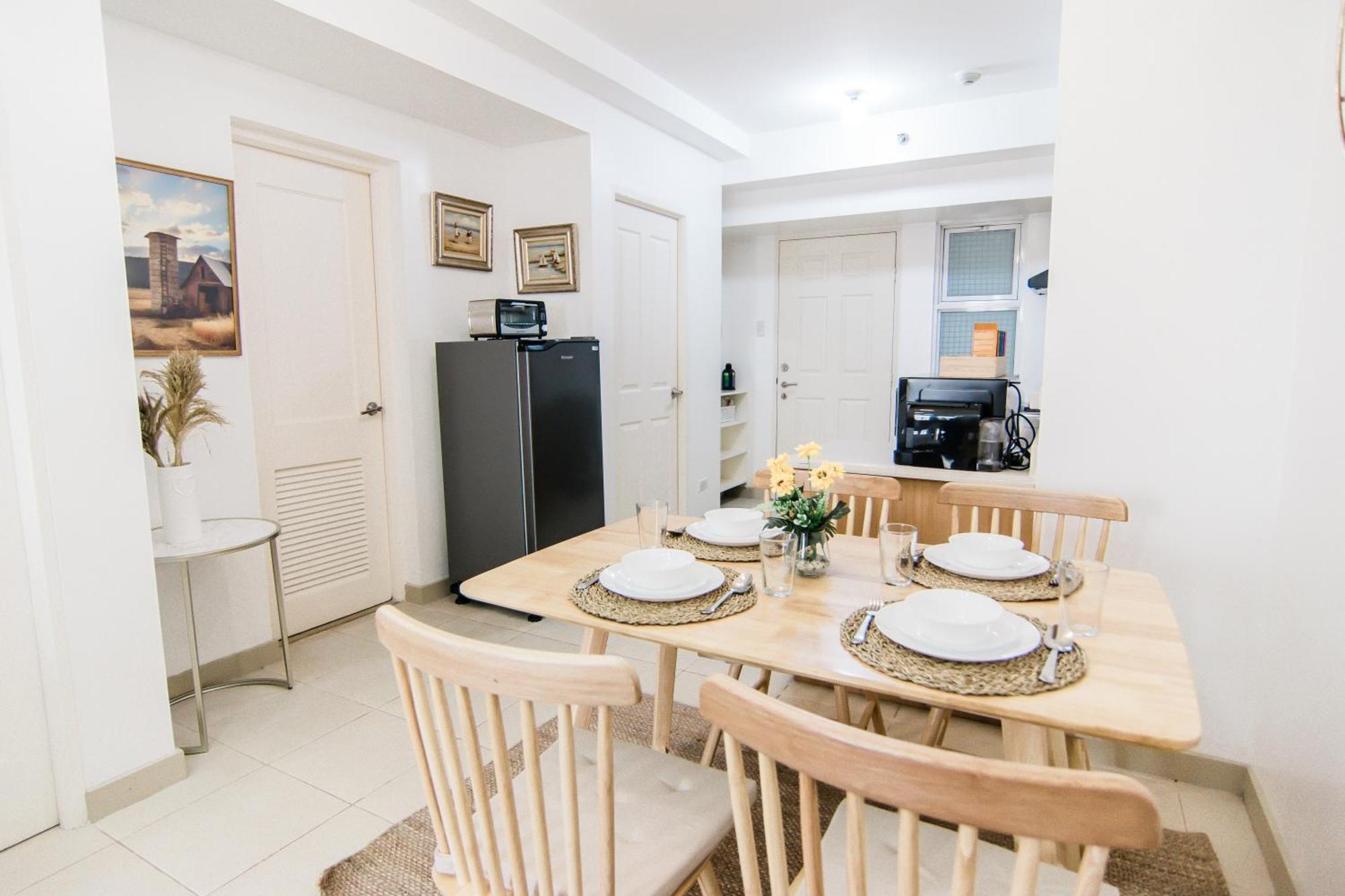 Excellent Location 2 Bdrm Homey Wifi Near Airport * Manila