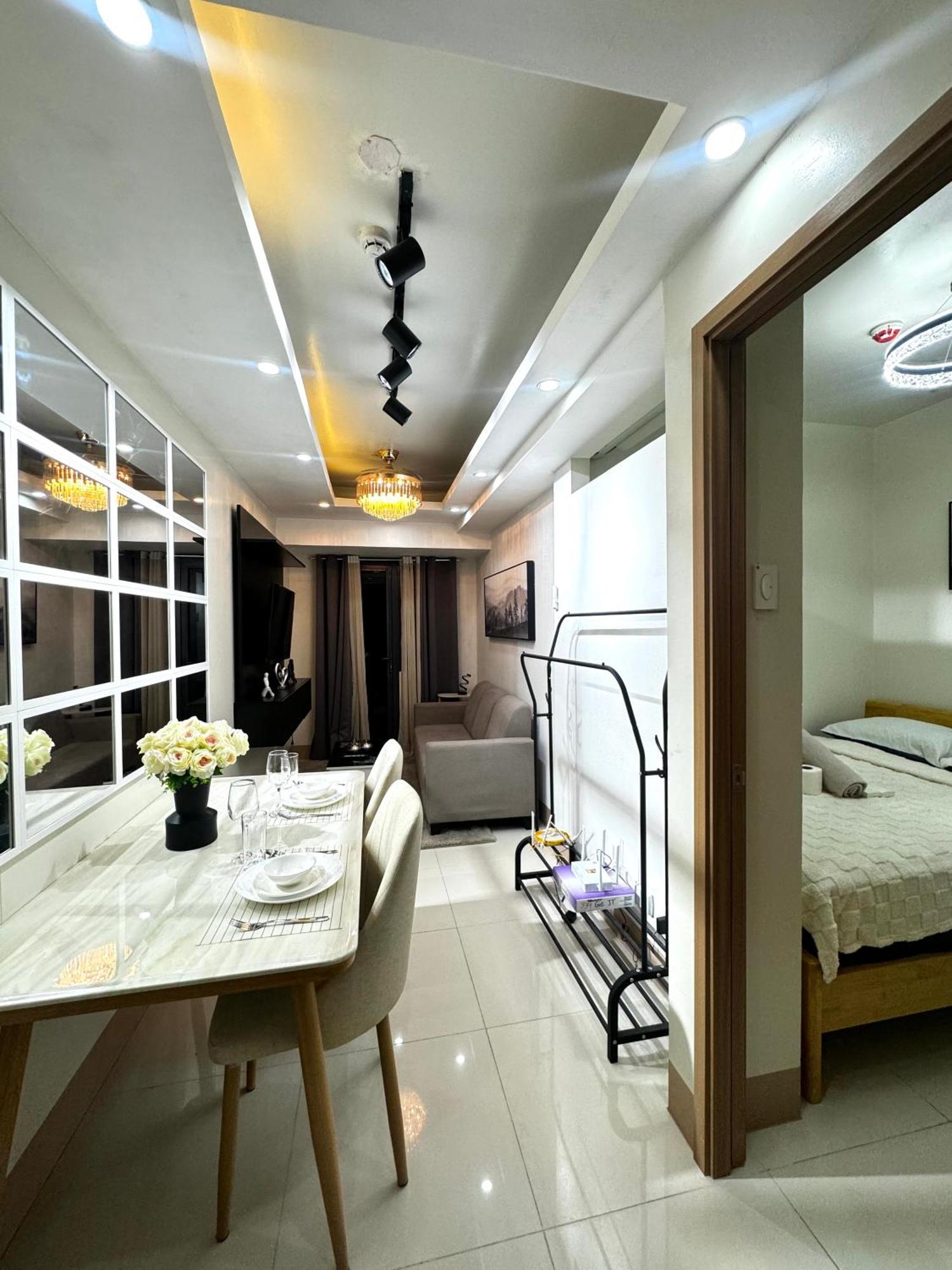 Bachelor Pad Shore 3 Residences *