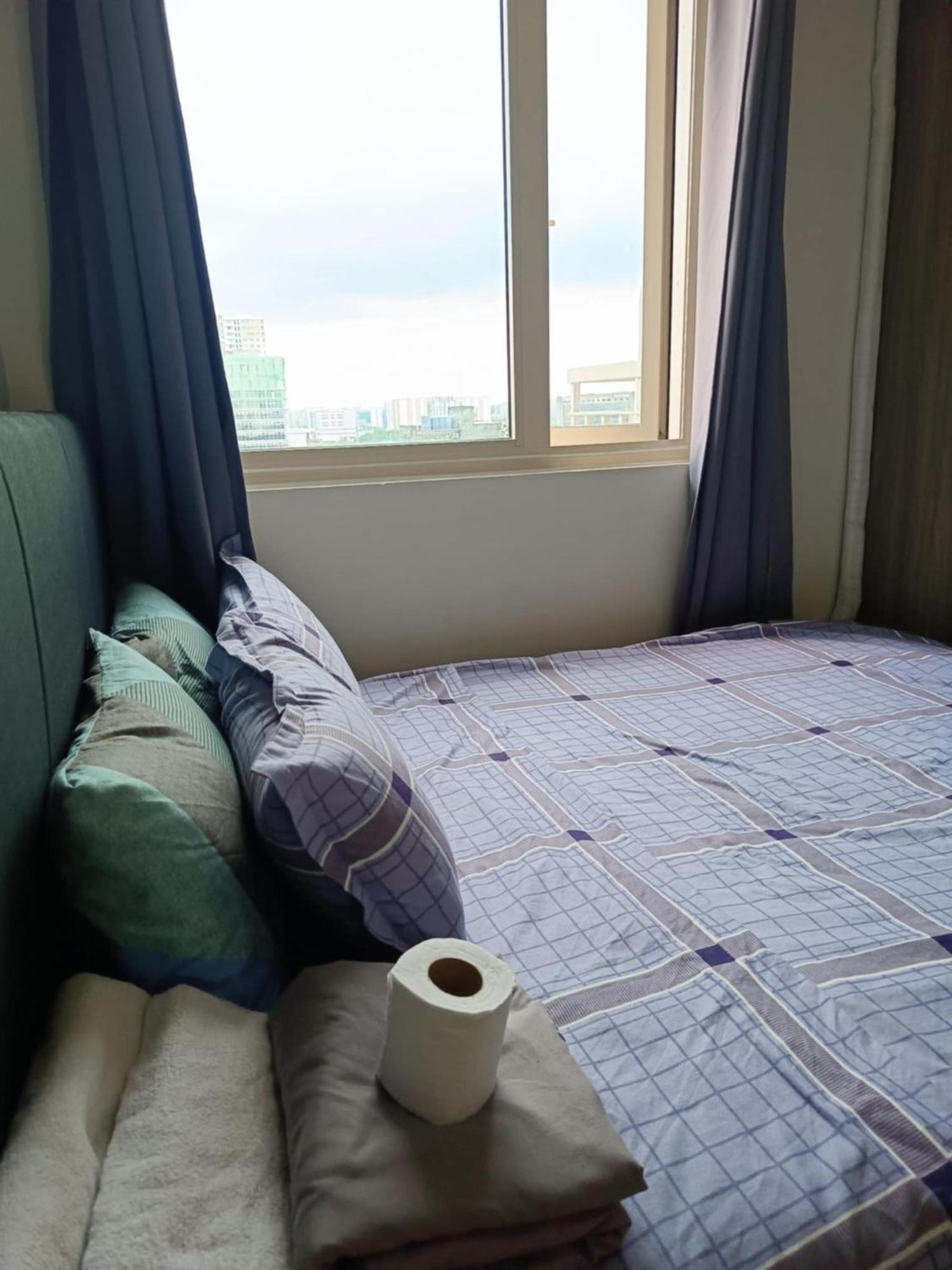 Coast Residences-ronnzel Staycation Manila