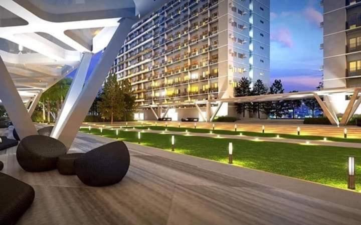 Apartment Fame Residences Mandaluyong 1 Bedroom With Two Big Tv With Balcony *