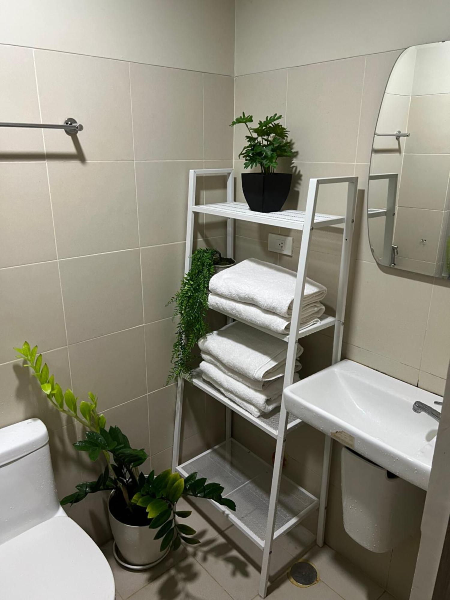 Fame Residences Mandaluyong 1 Bedroom With Two Big Tv With Balcony