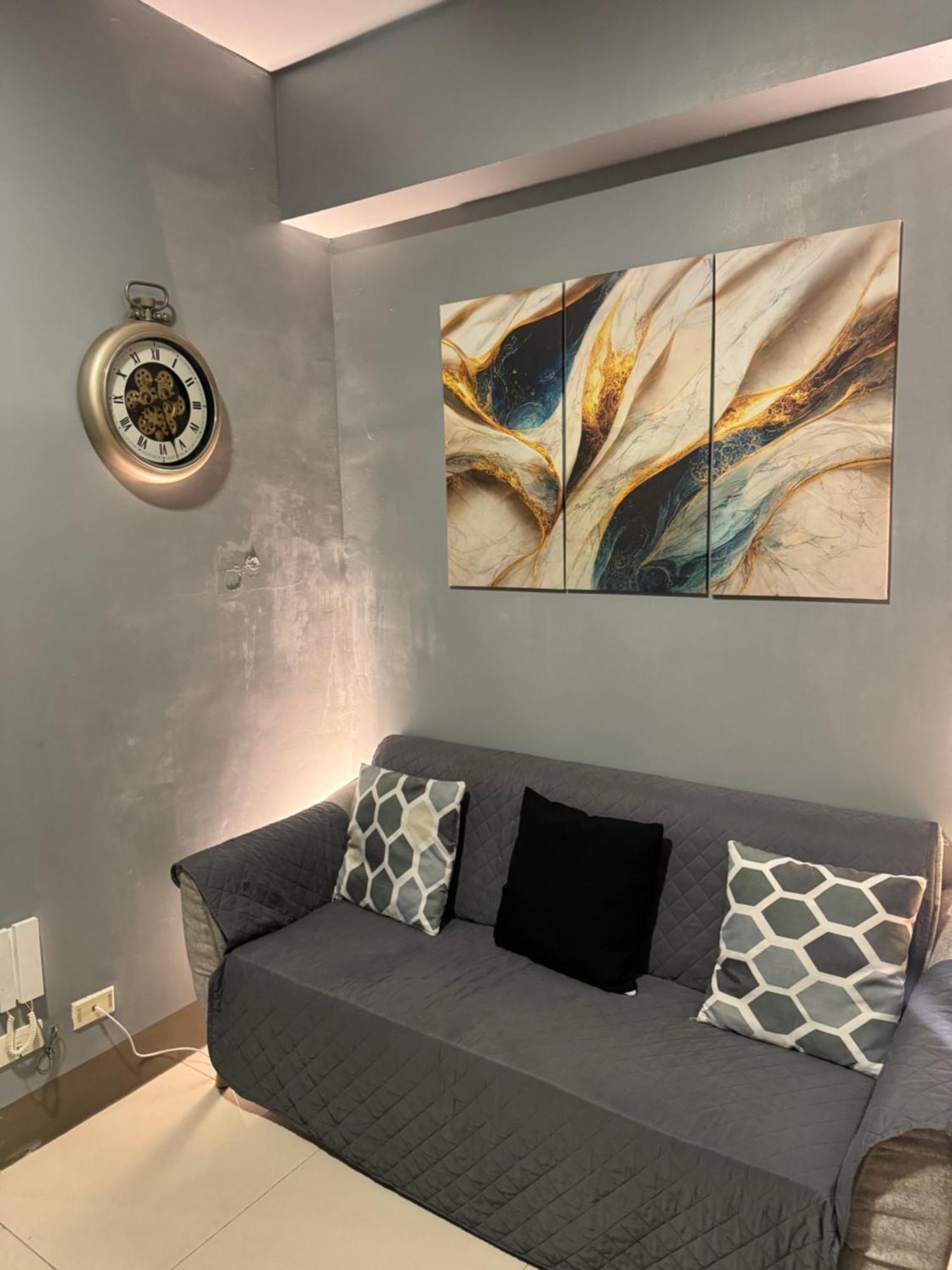 Apartment Fame Residences Mandaluyong 1 Bedroom With Two Big Tv With Balcony *