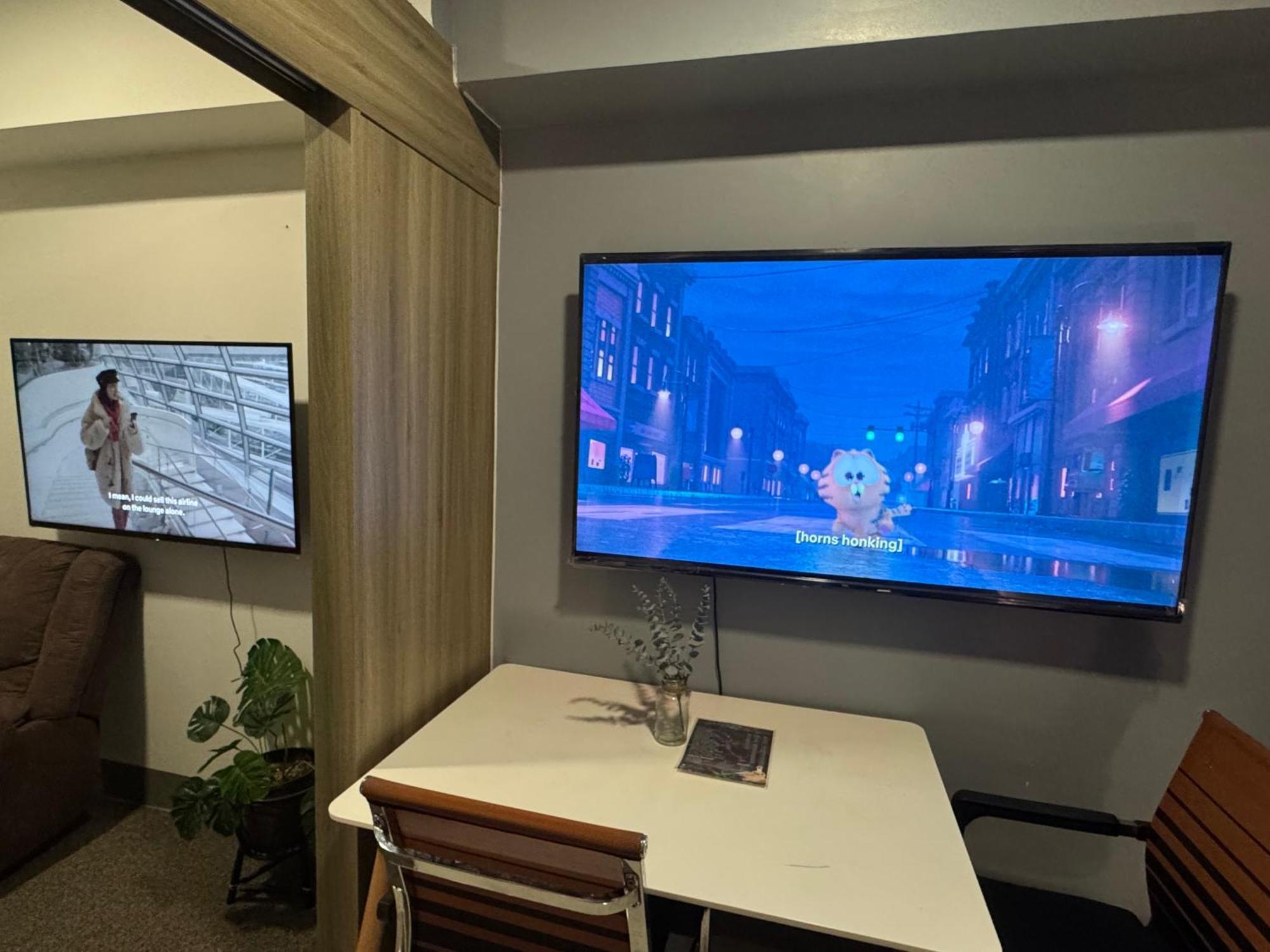 Apartment Fame Residences Mandaluyong 1 Bedroom With Two Big Tv With Balcony *
