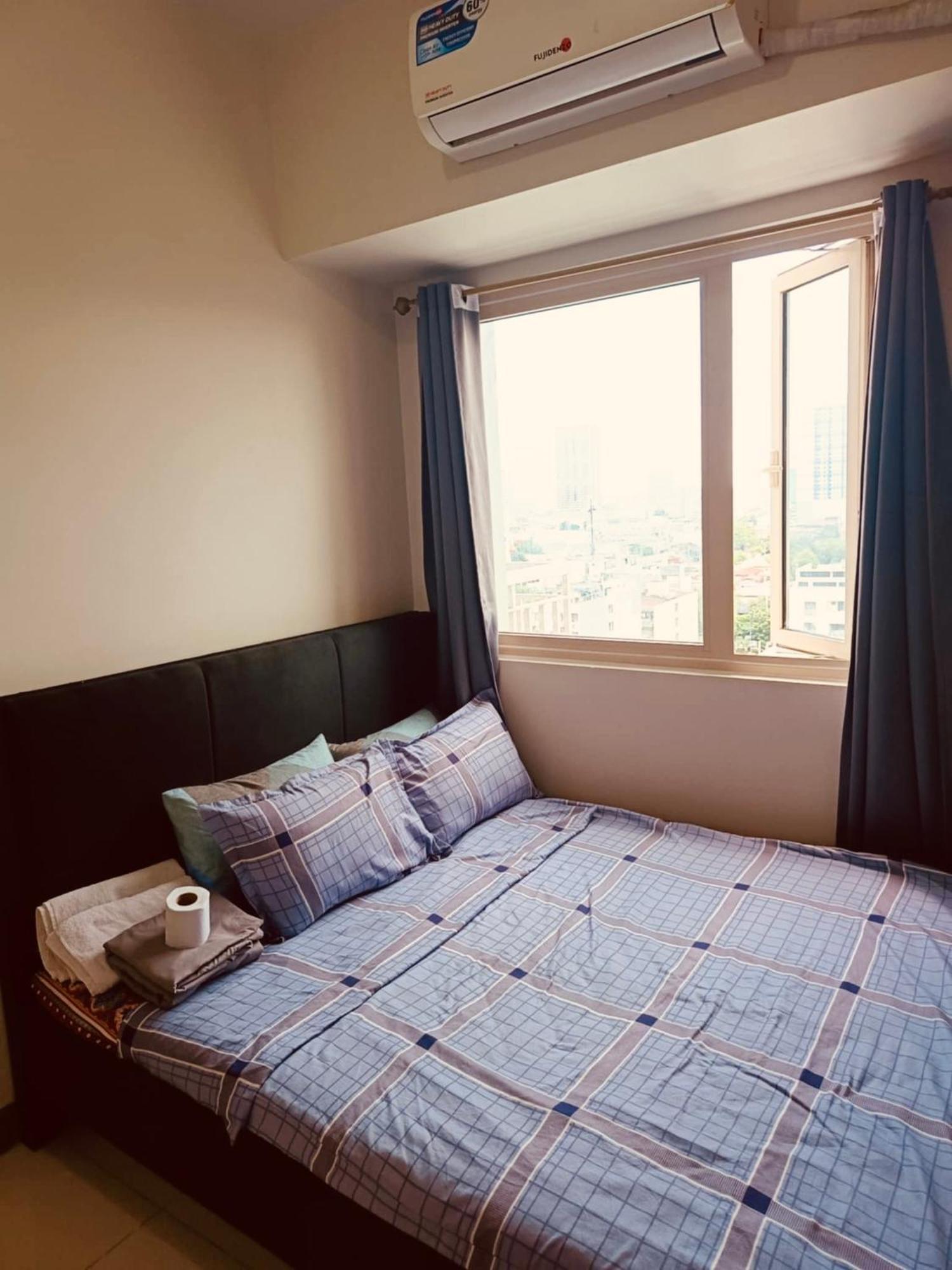 Coast Residences-ronnzel Staycation Apartment Manila