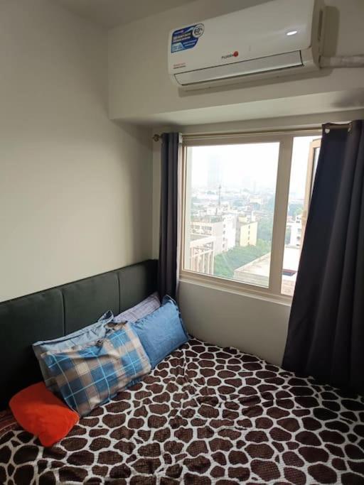 Coast Residences-ronnzel Staycation * Manila
