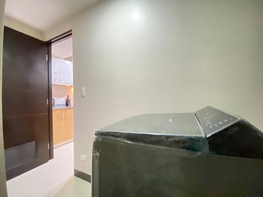 3br Spacious In Uptown Bgc Near Uptown Mall