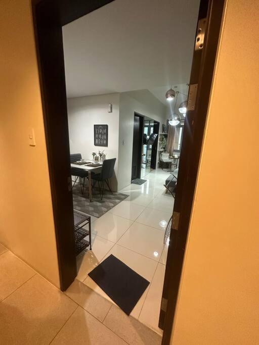 Apartment In Bgc Near Grand Hyatt *