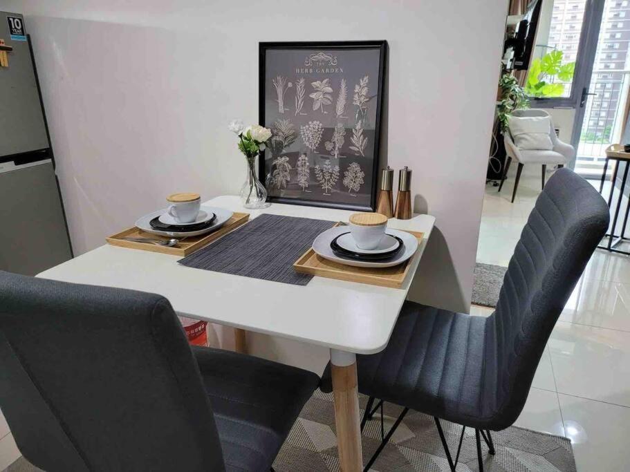 Apartment In Bgc Near Grand Hyatt *