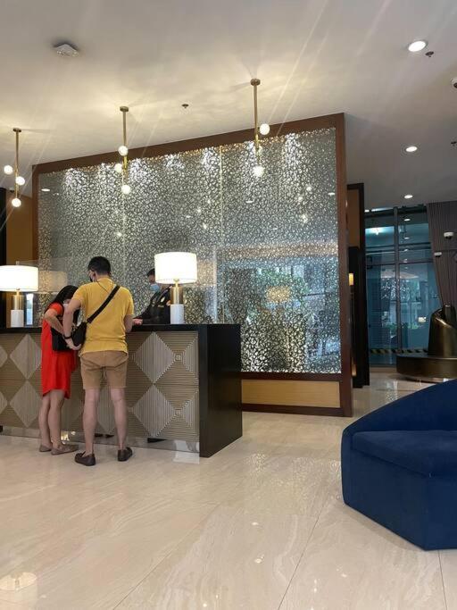 In Bgc Near Grand Hyatt