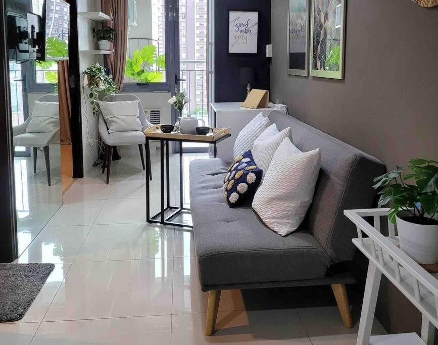Apartment In Bgc Near Grand Hyatt