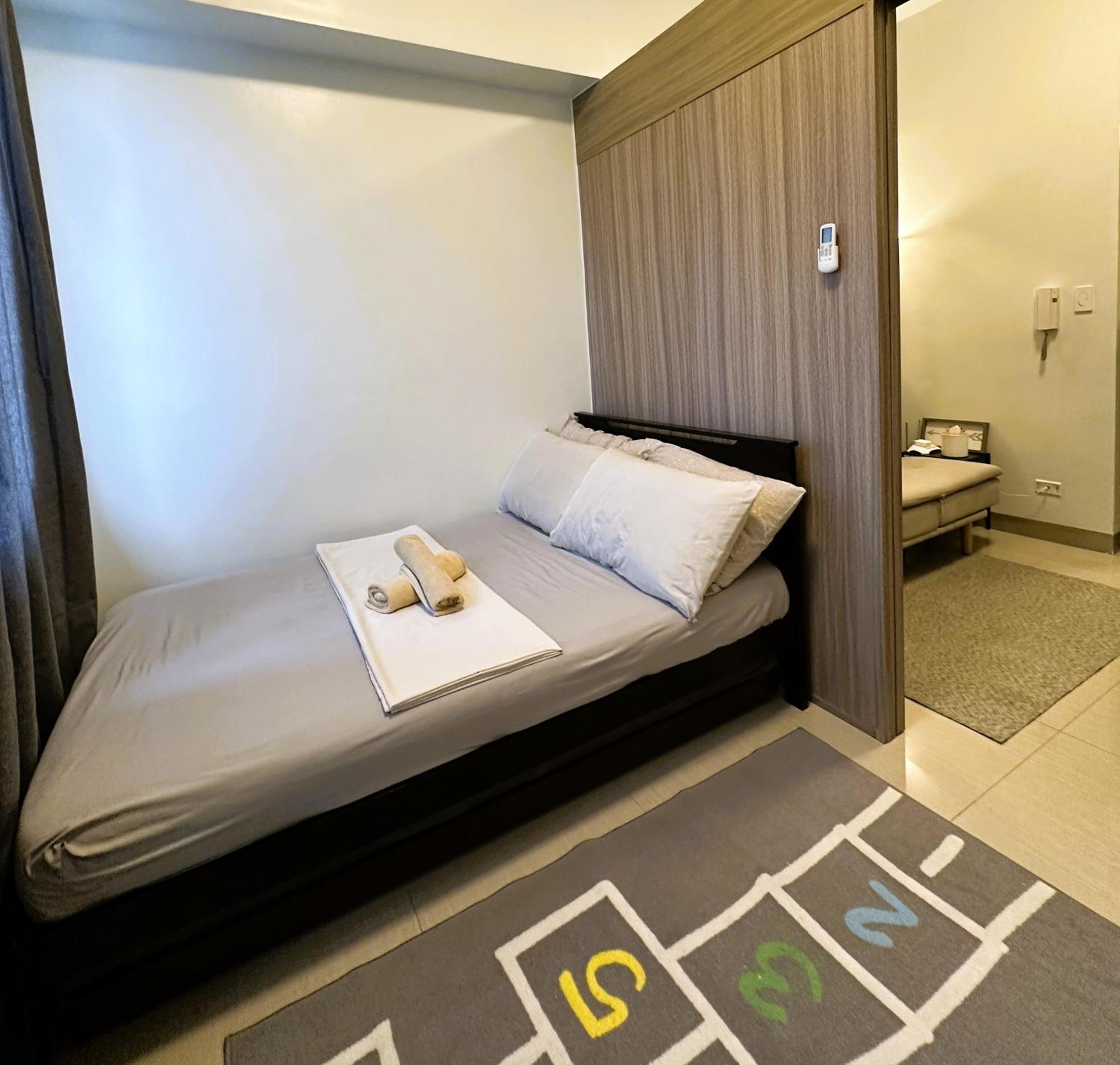 Apartment Victoria's Place Manila