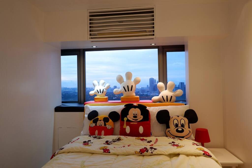 Apartment 1br Mickey Mouse Theme Bgc Forbeswood Parklane