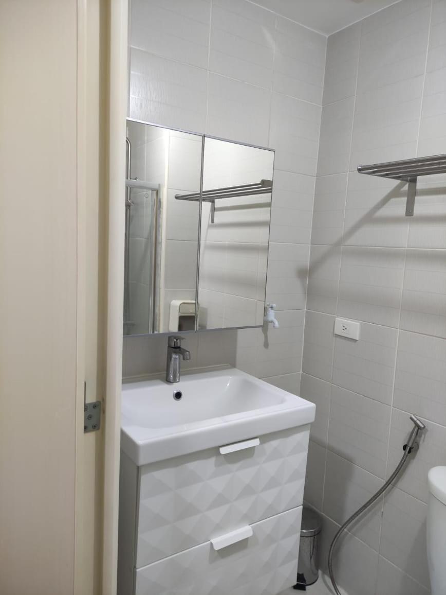 Apartment Cozynest In Makati Manila
