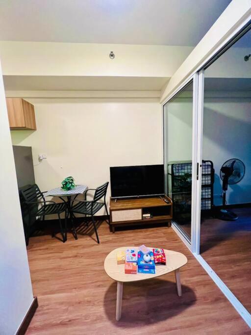 Stylish With Stunning Views * Manila