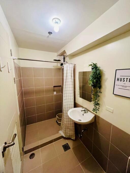 Apartment Stylish With Stunning Views Manila