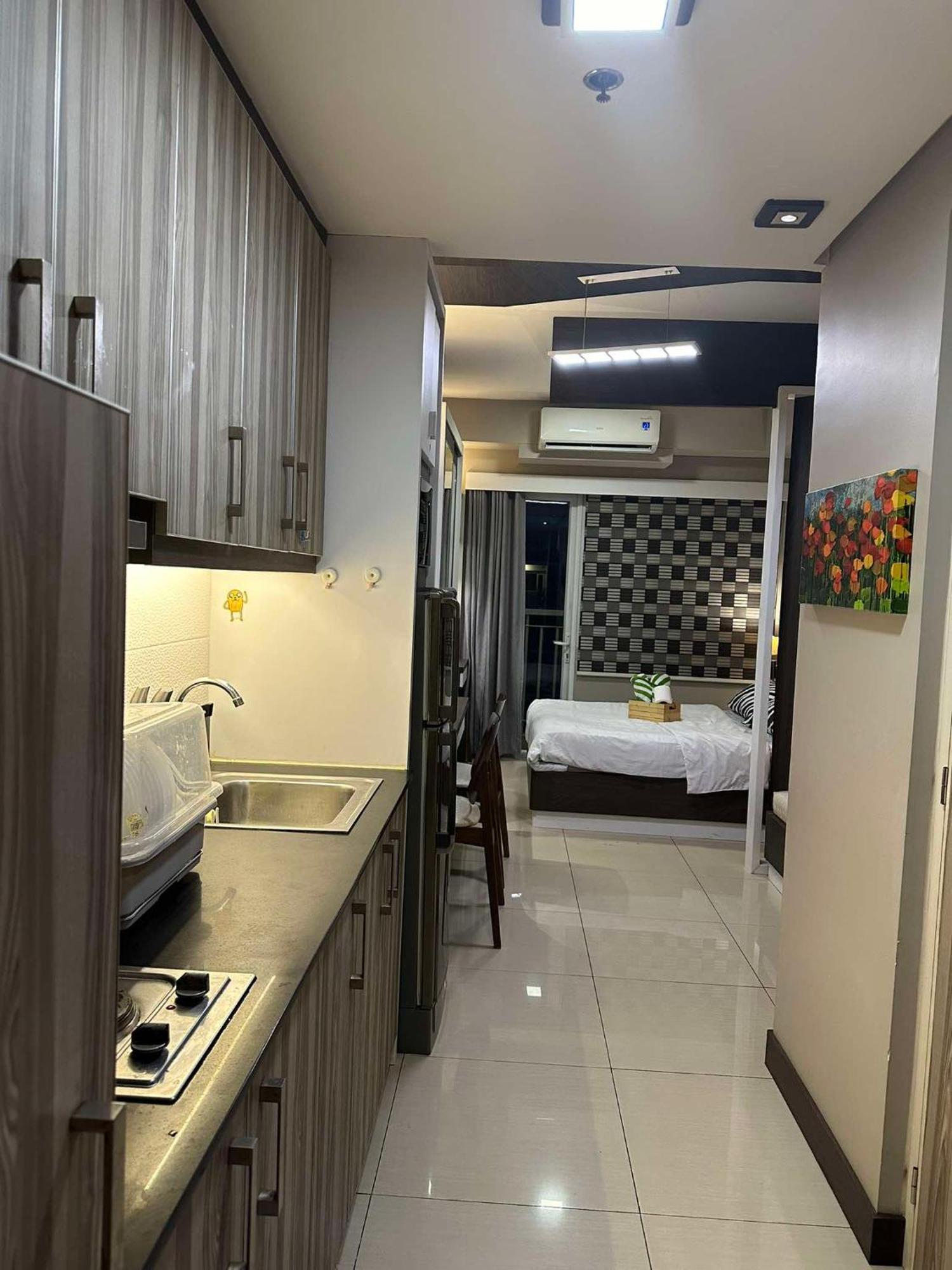 Apartment Shell Residences Near Mall Of And Airport Manila