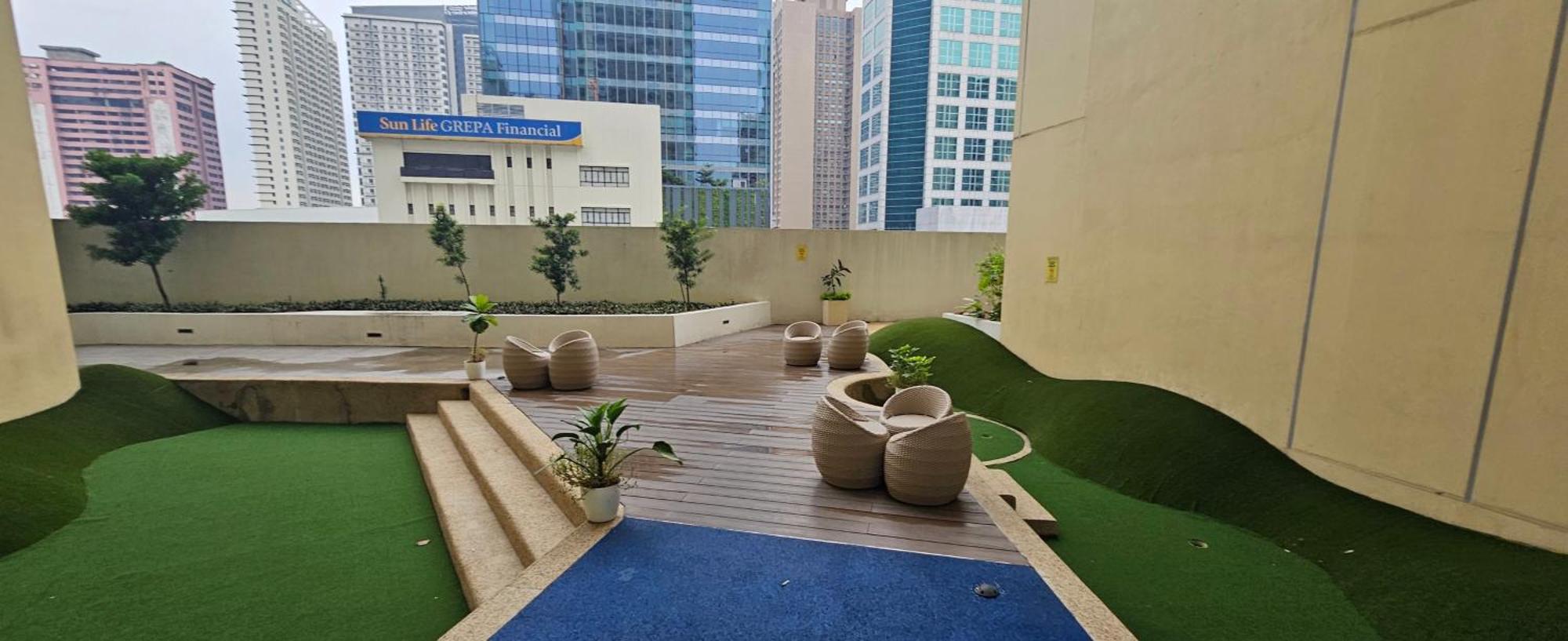 Makati Bliss - Cozy Urban Retreat Apartment *
