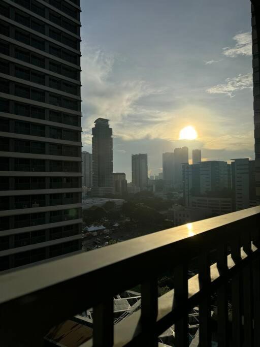 Cozy 1br Nr Ortigas Makati & Bgc With Secured Parking Manila
