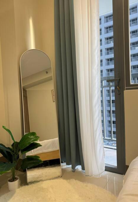 Cozy 1br Nr Ortigas Makati & Bgc With Secured Parking