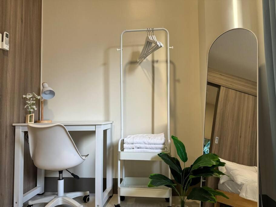 Cozy 1br Nr Ortigas Makati & Bgc With Secured Parking Apartment