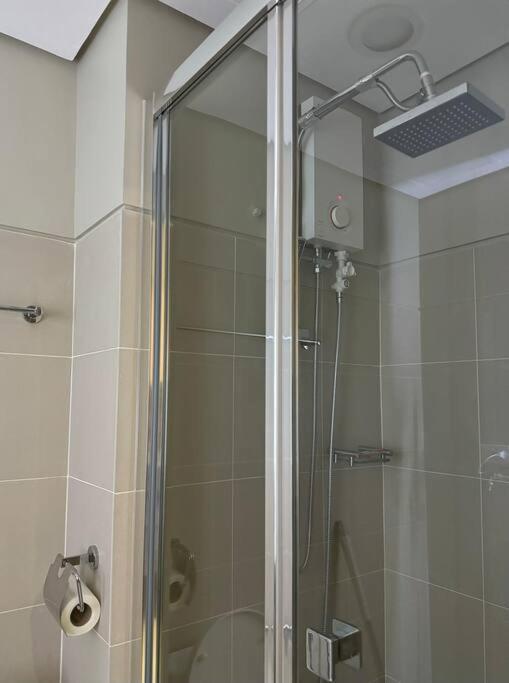 Apartment Cozy 1br Nr Ortigas Makati & Bgc With Secured Parking