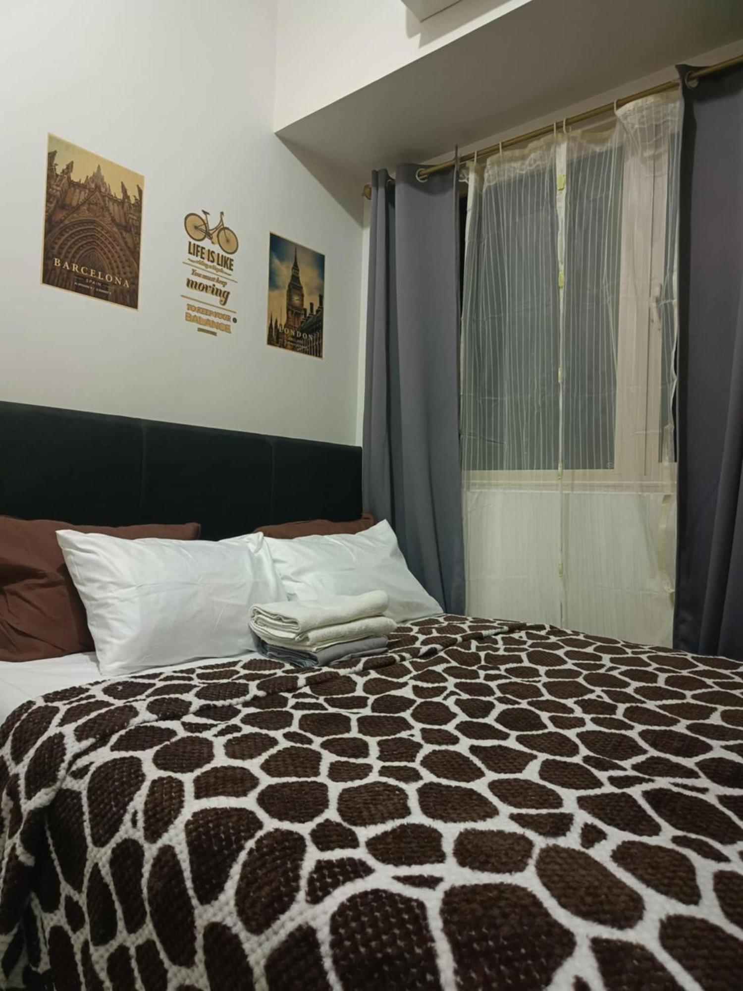 Coast Residences-ronnzel Staycation Apartment