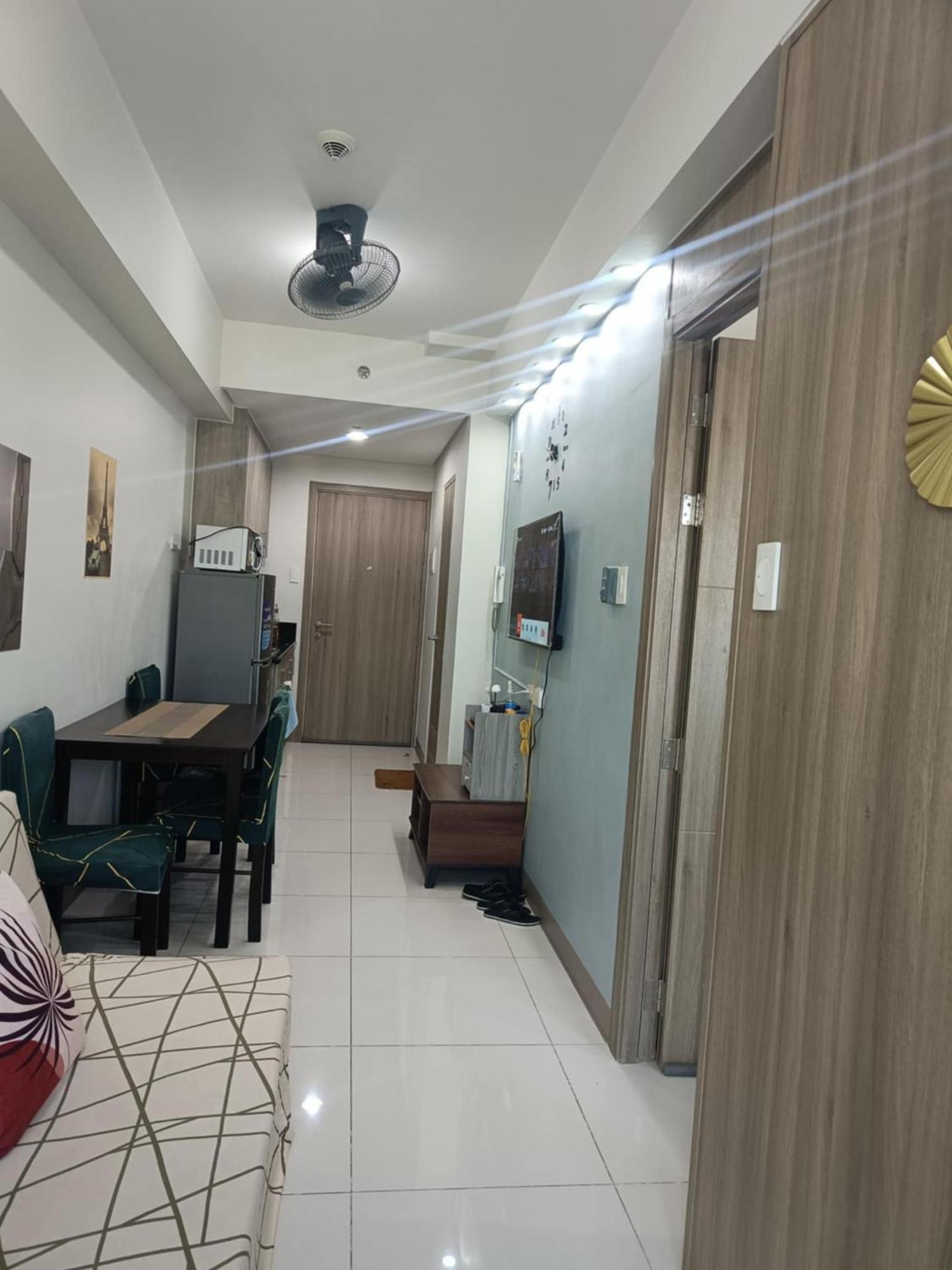 Coast Residences-ronnzel Staycation