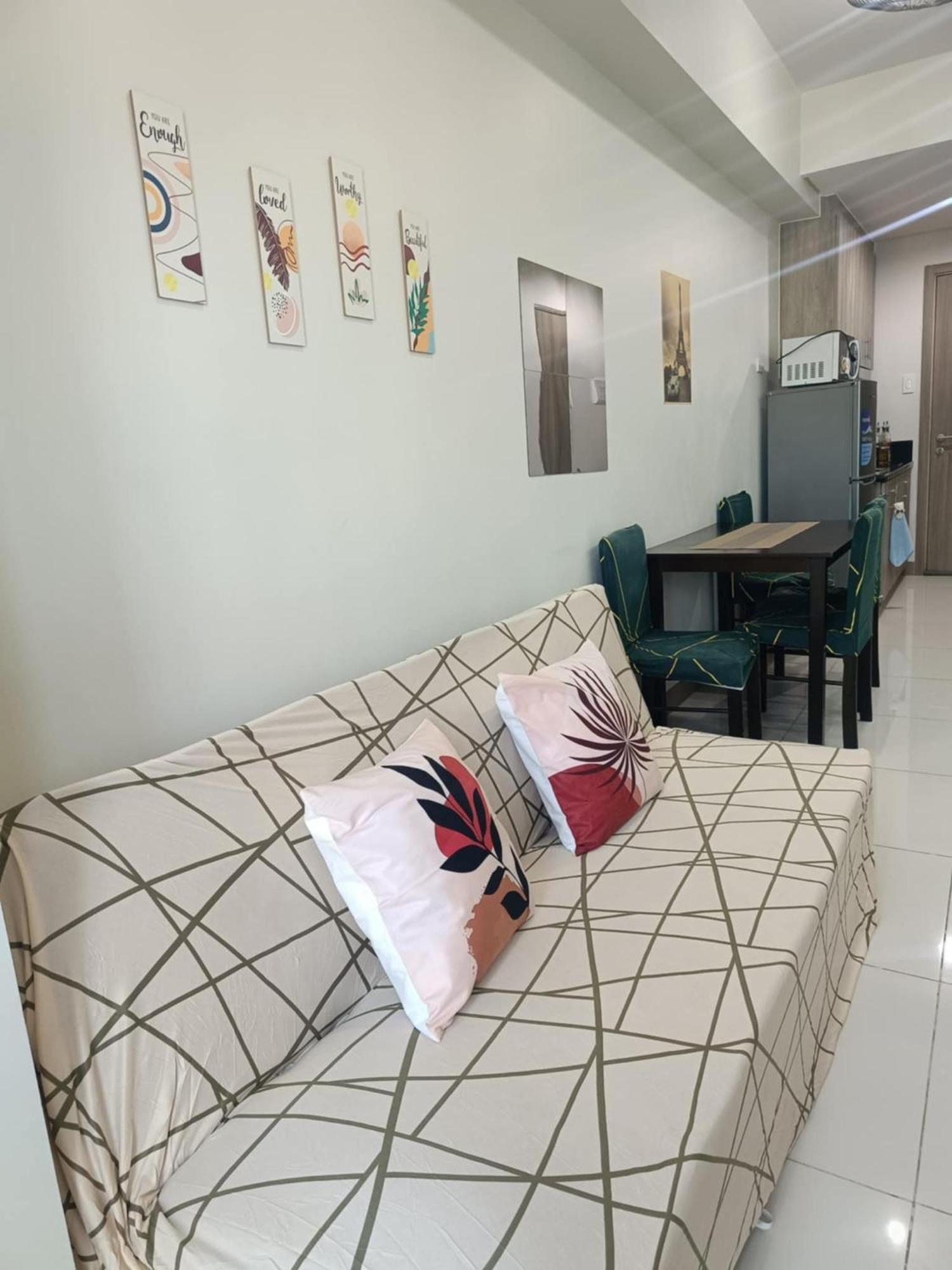 Coast Residences-ronnzel Staycation Manila