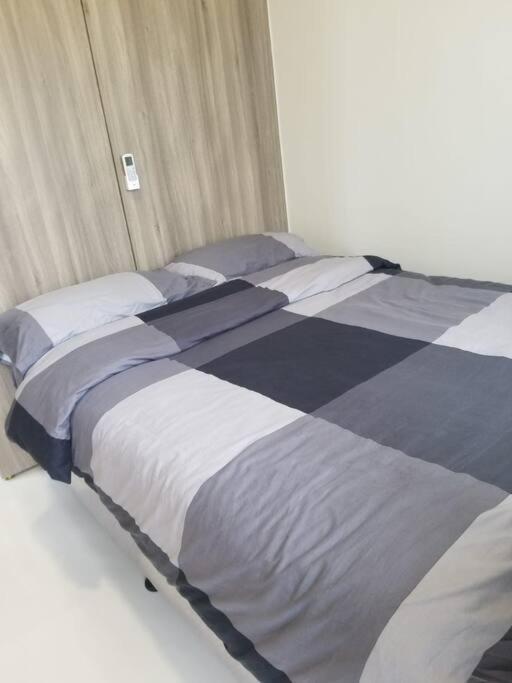 Apartment One Bedroom Unit Fame Residences Tower 4 *