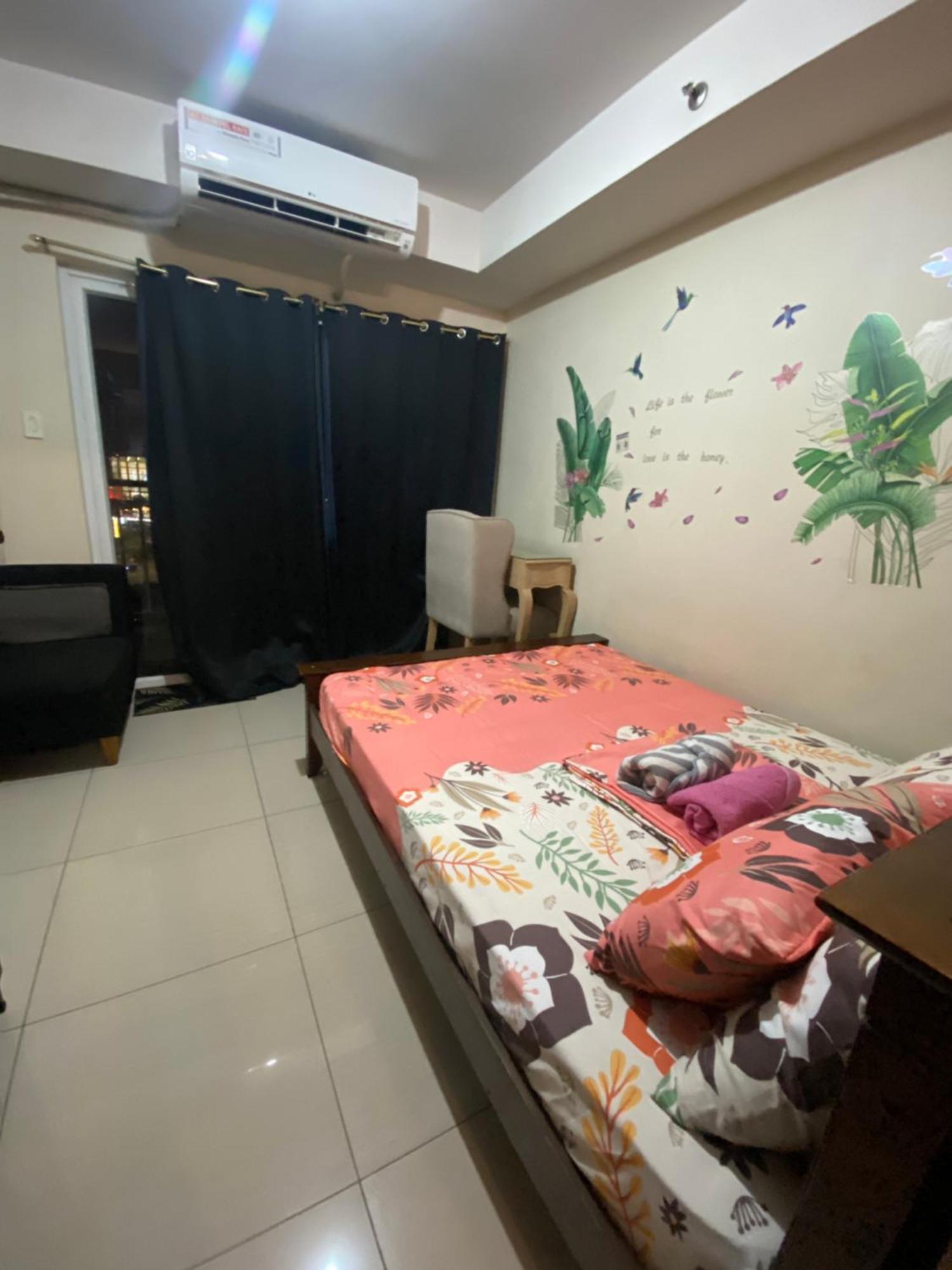 Apartment Shell Residences Honey *