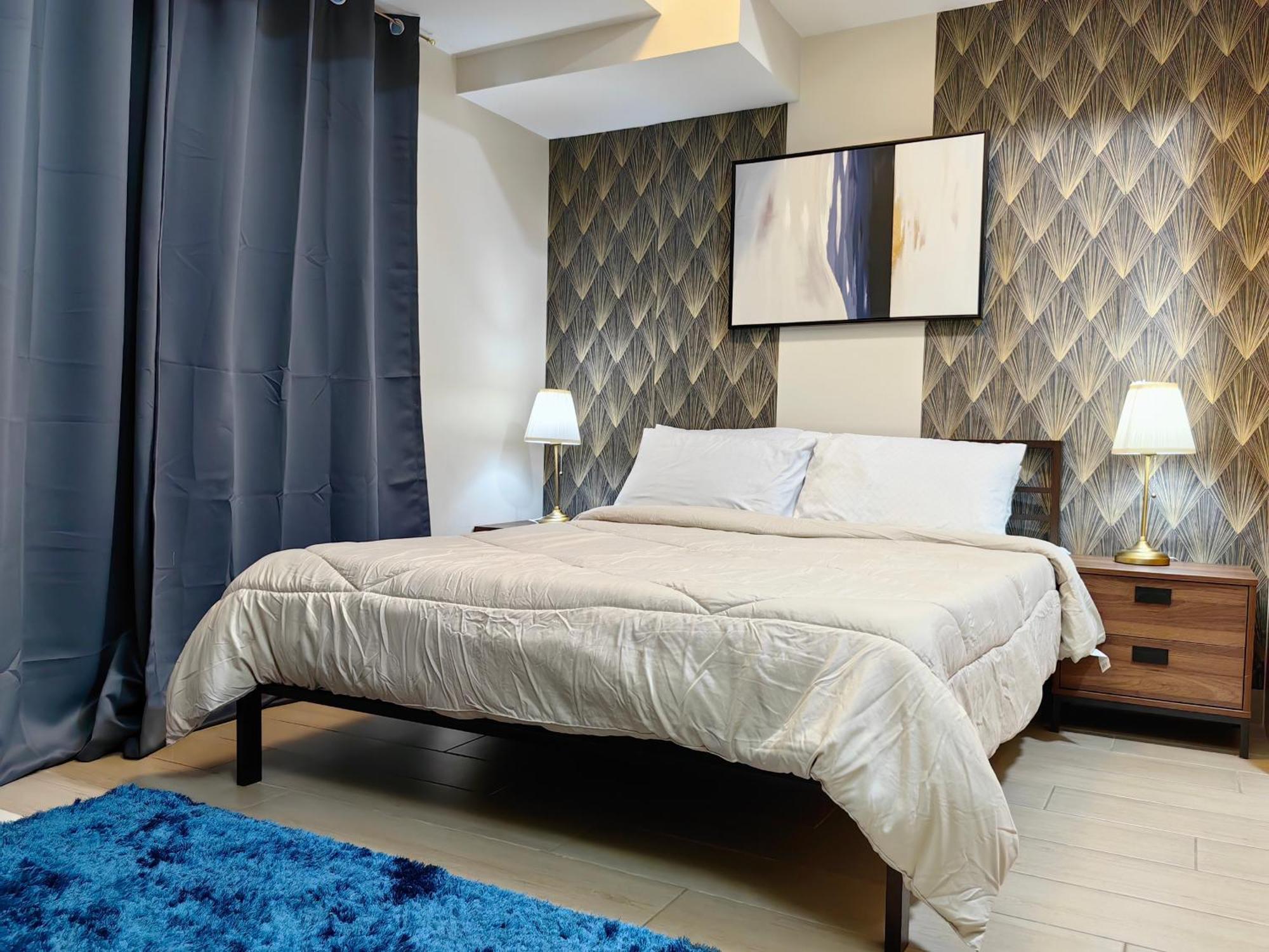 Cozy 1br With Balcony And Netflix In Uptown Bgc *
