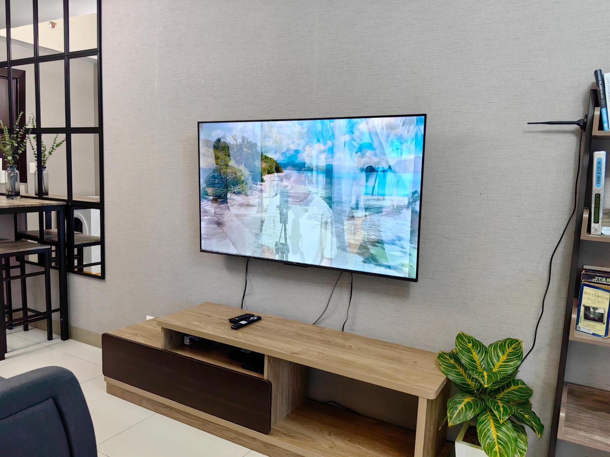 Cozy 1br With Balcony And Netflix In Uptown Bgc Manila