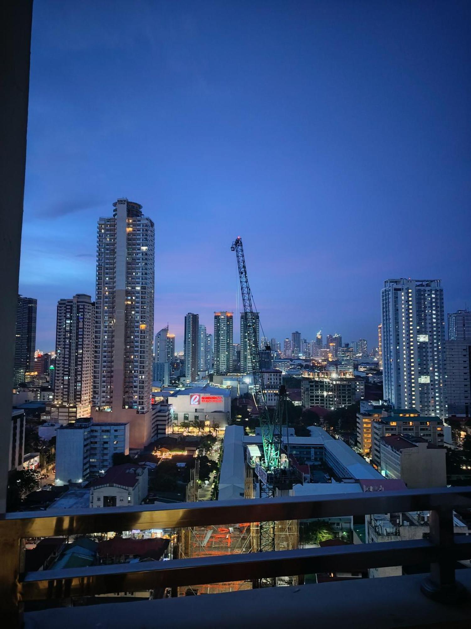 Fully Furnished Unit In Bay Area Aparthotel