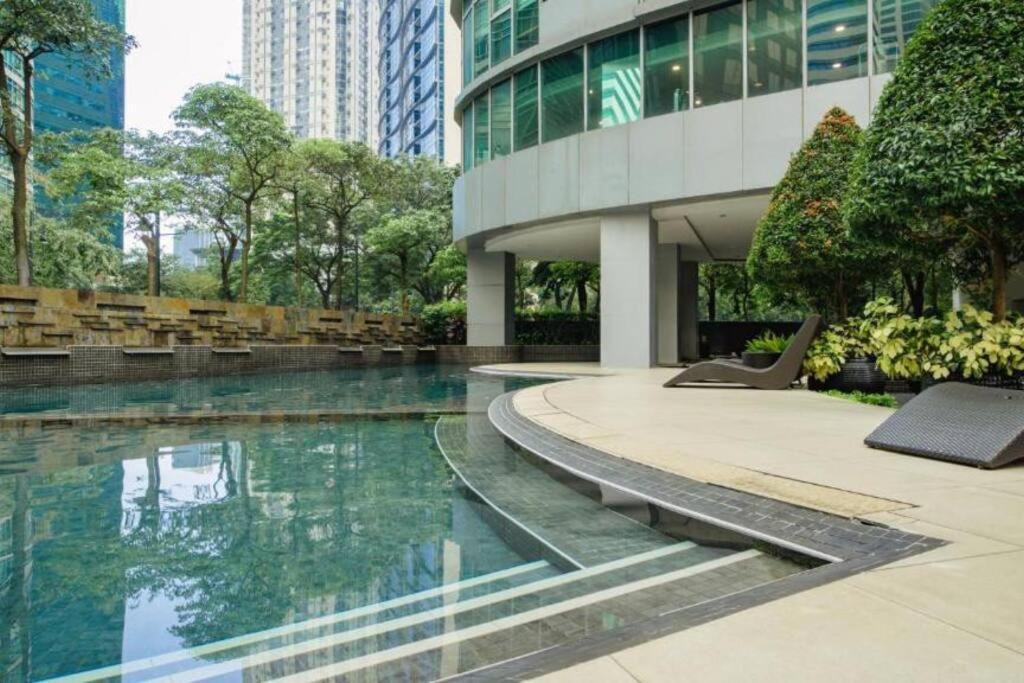Prime Avant Bgc Location By Ph Staycation Apartment