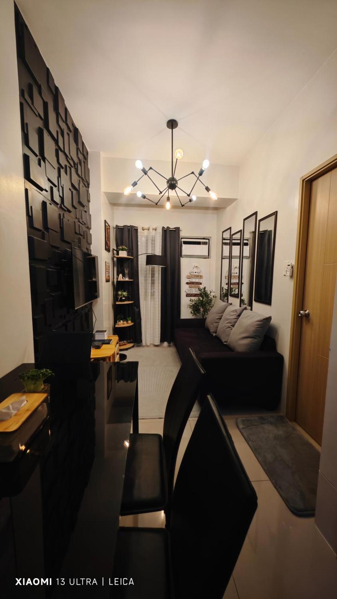 Luxhomme 2- Bedroom Luxury Unit Apartment Manila