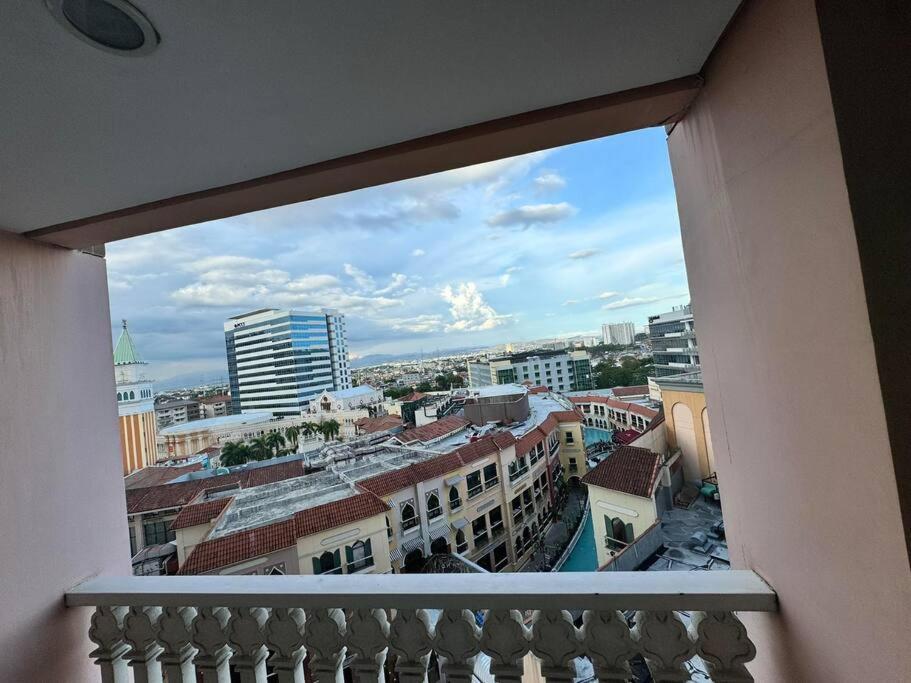Apartment Venice Luxury Residences Taguig Manila