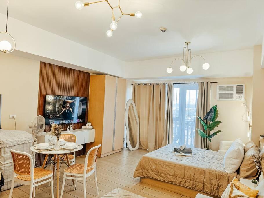 Venice Luxury Residences Taguig * Manila