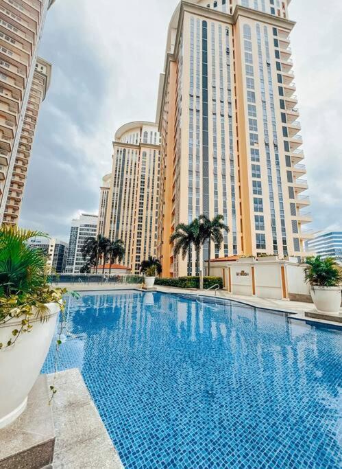 Apartment Venice Luxury Residences Taguig