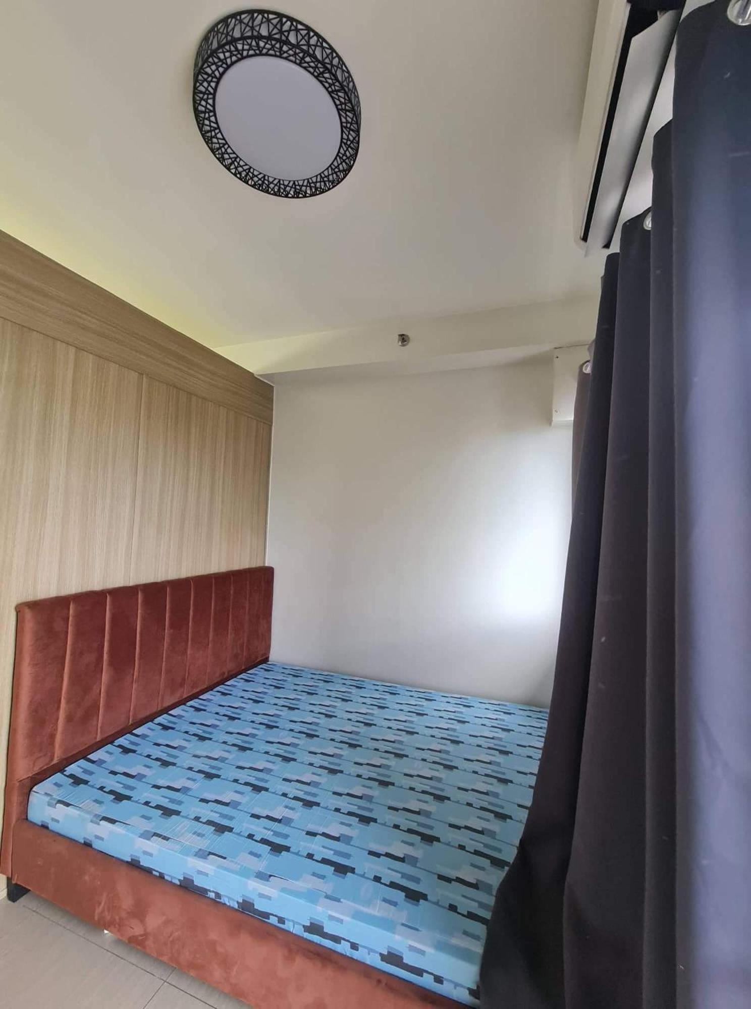 Shore2 Staycation Apartment Manila