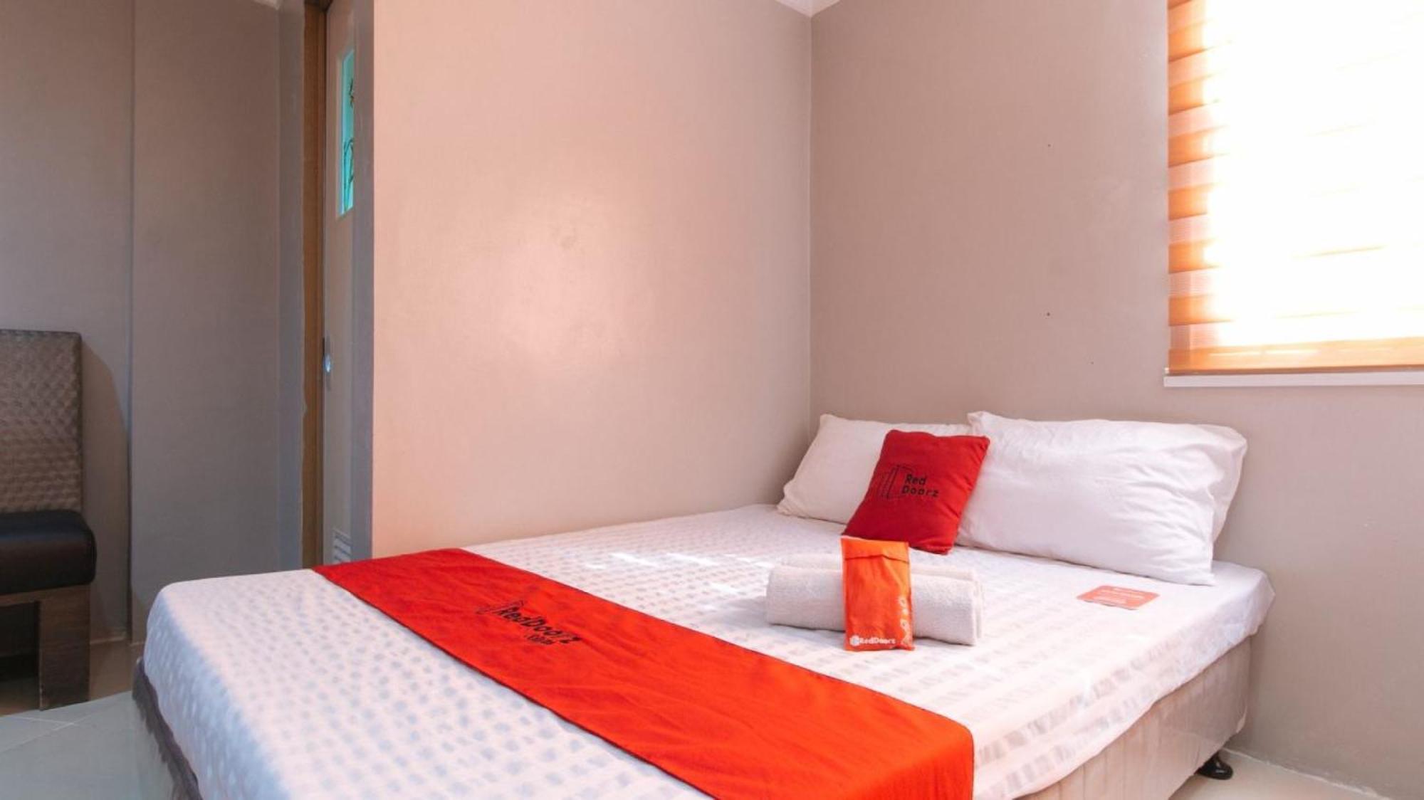 Hotel Reddoorz At Venetian 2*