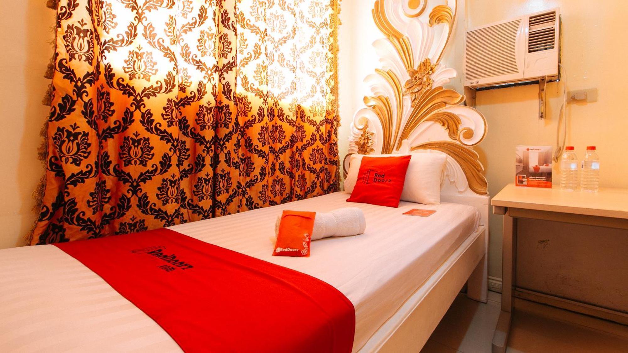 Reddoorz At Venetian Hotel