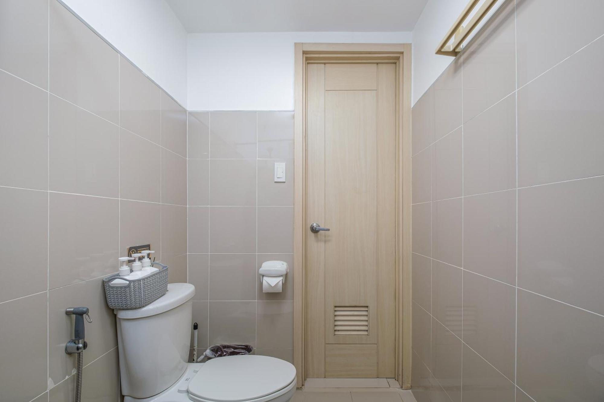 Apartamento 2br Qc Sm Vertis North Edsa For Balikbayan Manila