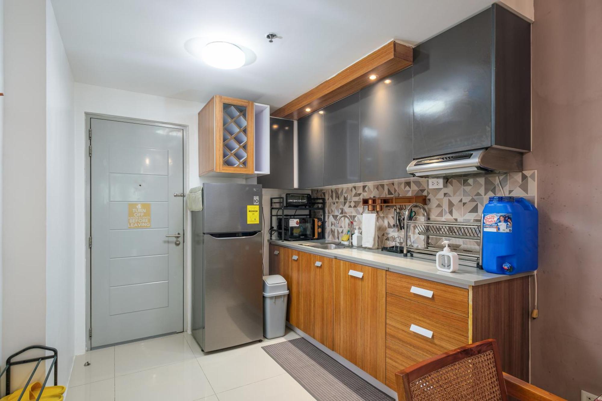Apartamento 2br Qc Sm Vertis North Edsa For Balikbayan
