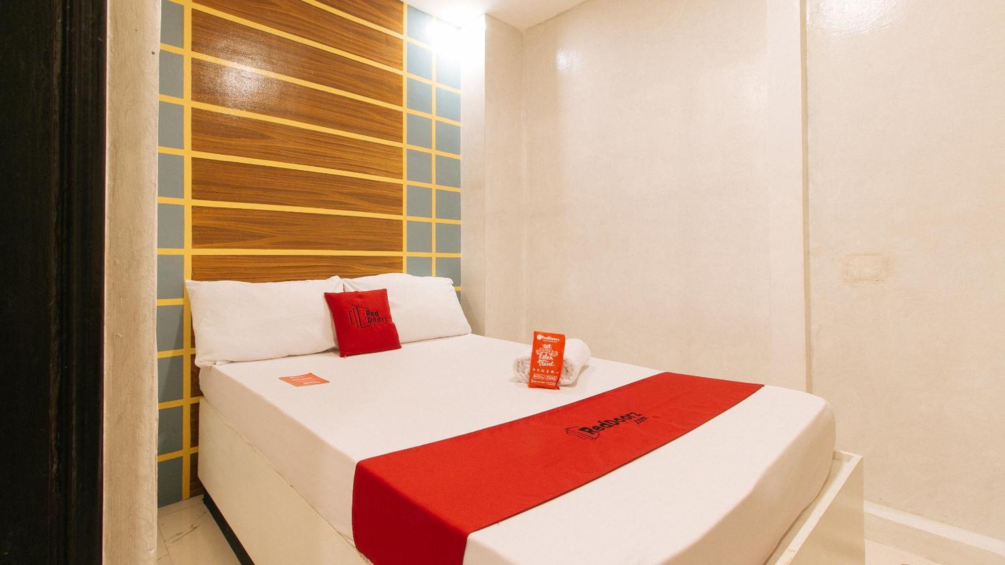 Hotel Reddoorz @ Piy Margal Sampaloc 2*