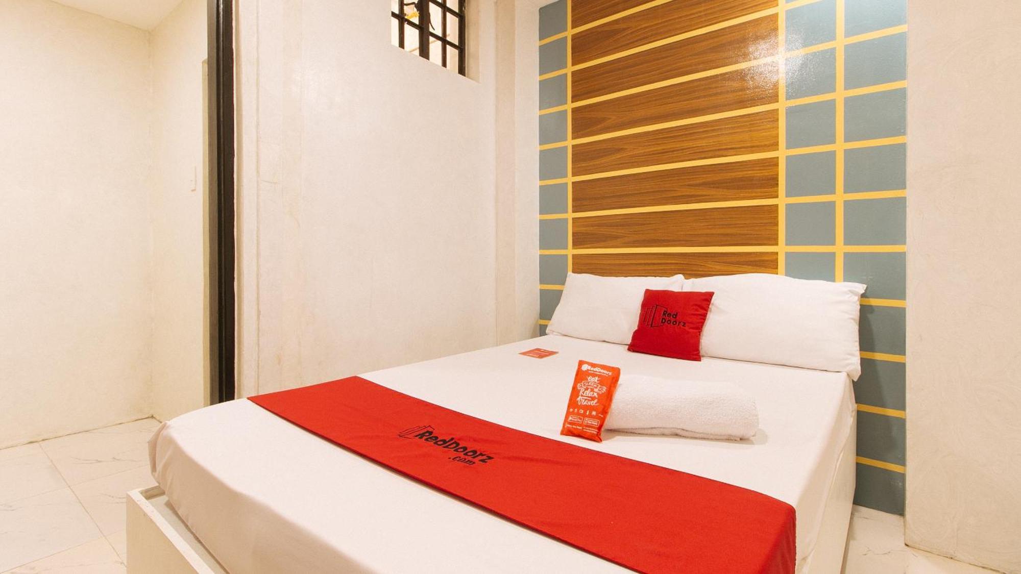 Hotel Reddoorz @ Piy Margal Sampaloc 2*