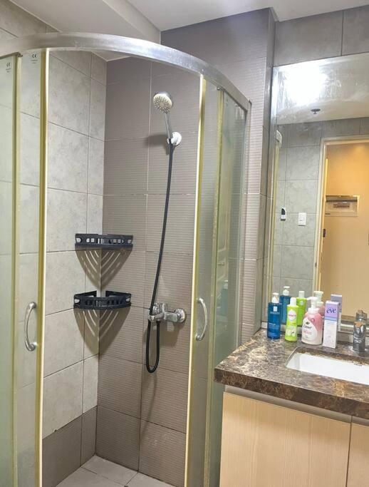 Cozy 1-br Retreat Near Moa Pool View Apartment *