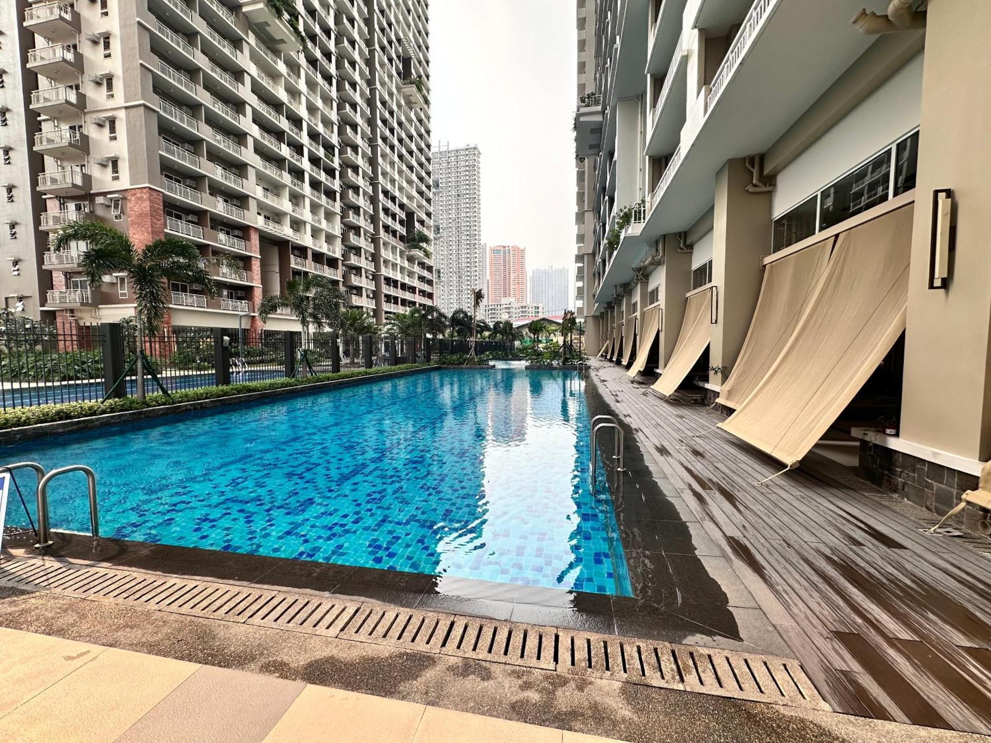Blue Sky Viewing Apartment